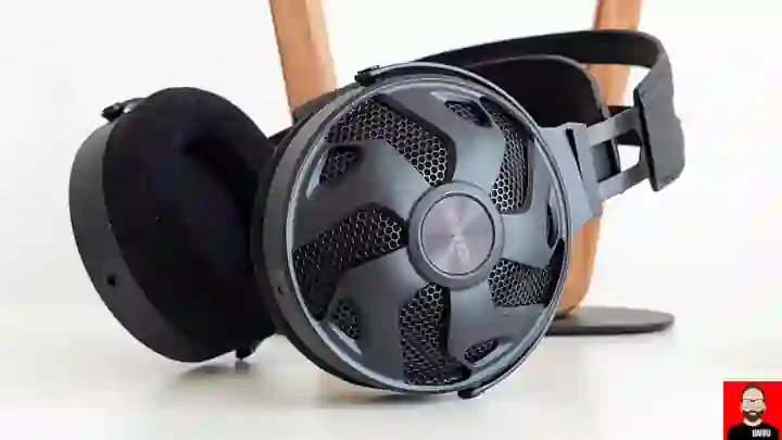 FiiO FT3 black in-ear headphones with cable and ear tips